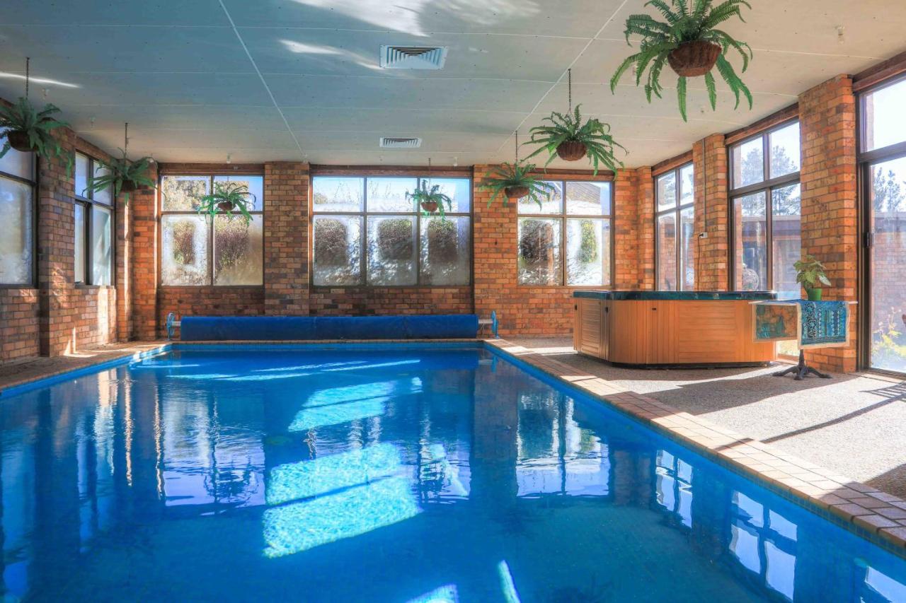 Hampton Downs, Indoor Pool Villa Jindabyne Exterior photo